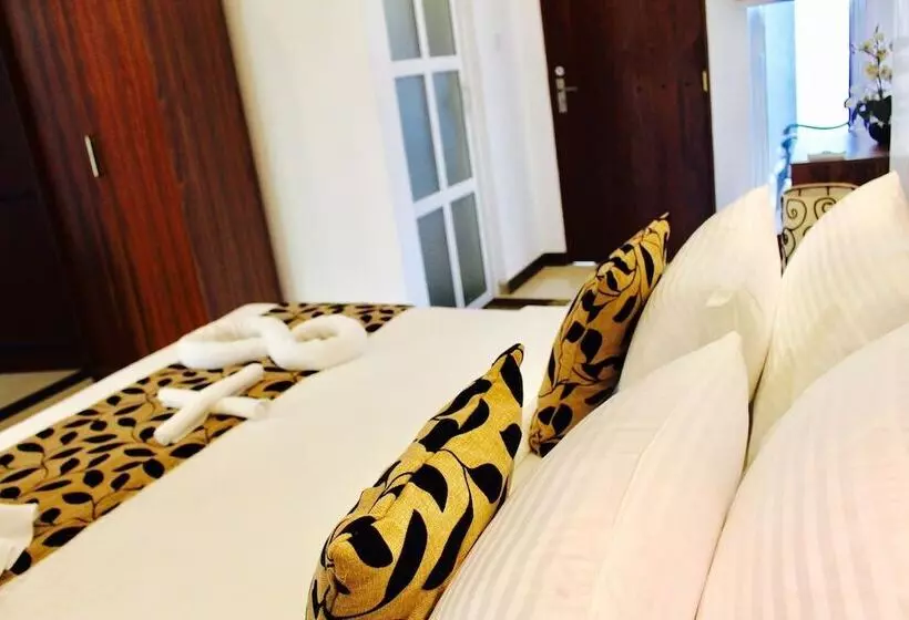 Fotos del hotel 8plusmotels:  16