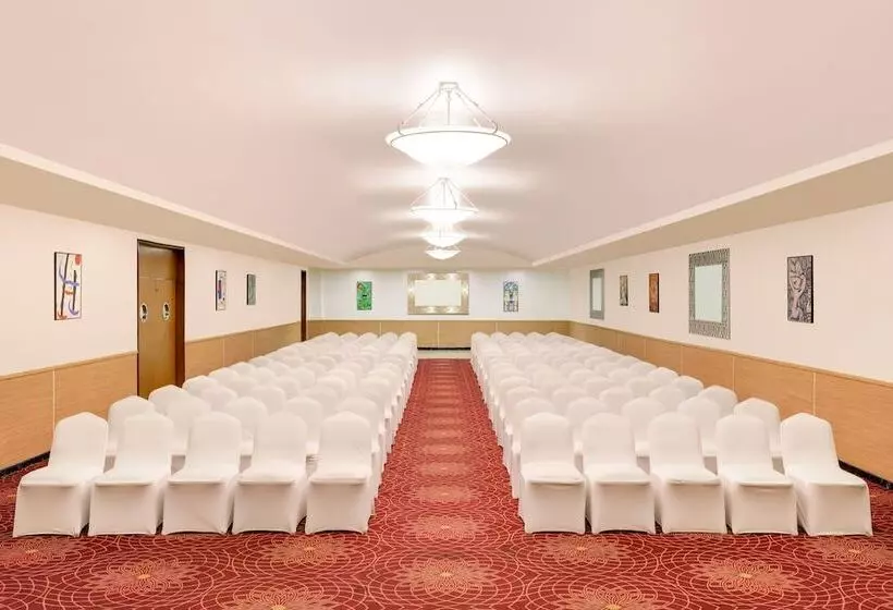 Fotos del hotel Lemon Tree Hotel, Indore:  12