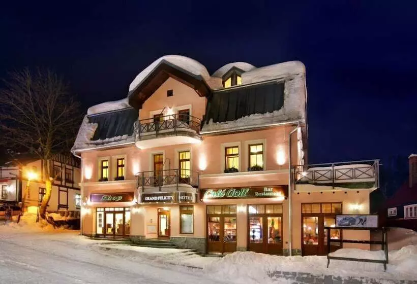 Fotos del hotel Wellness  Grand:  6