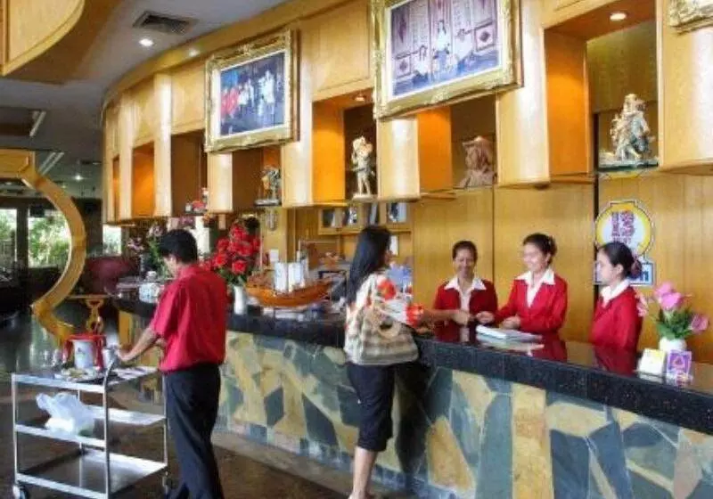 Fotos del hotel 13 Coins Bangyai:  4