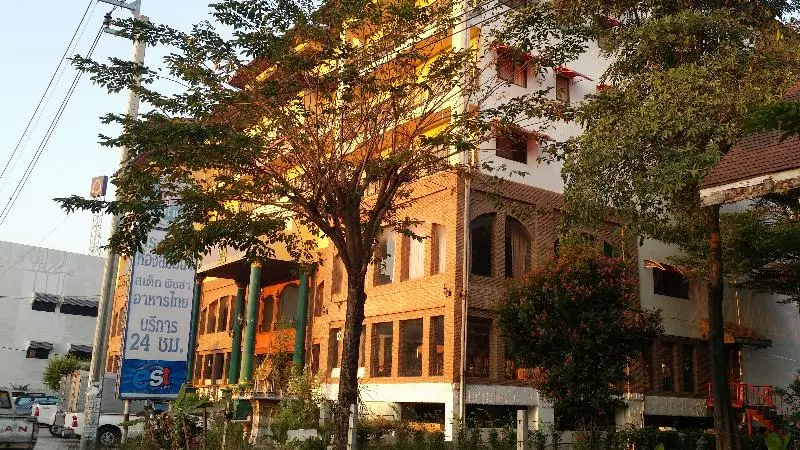 Fotos del hotel 13 Coins Bangyai:  8