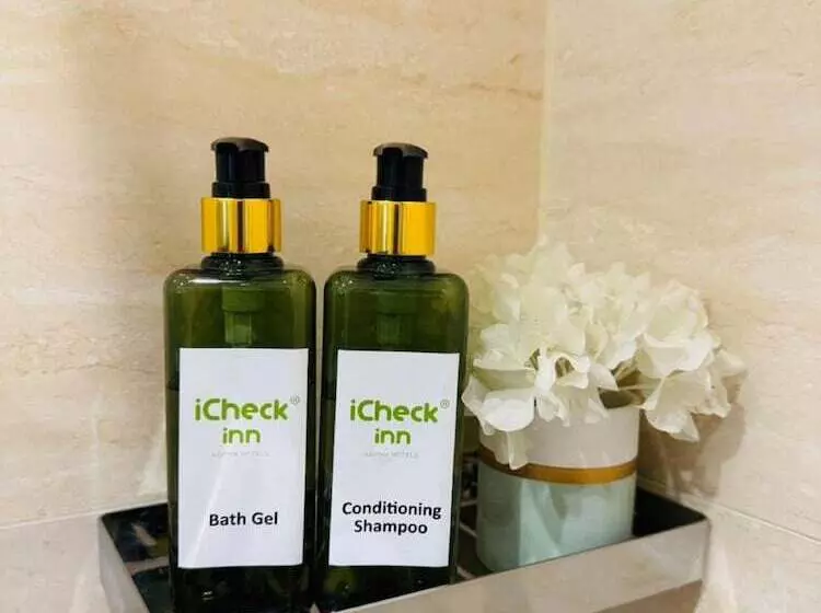 Fotos del hotel Icheck Inn Residence Soi 2  Sha Extra Plus:  10