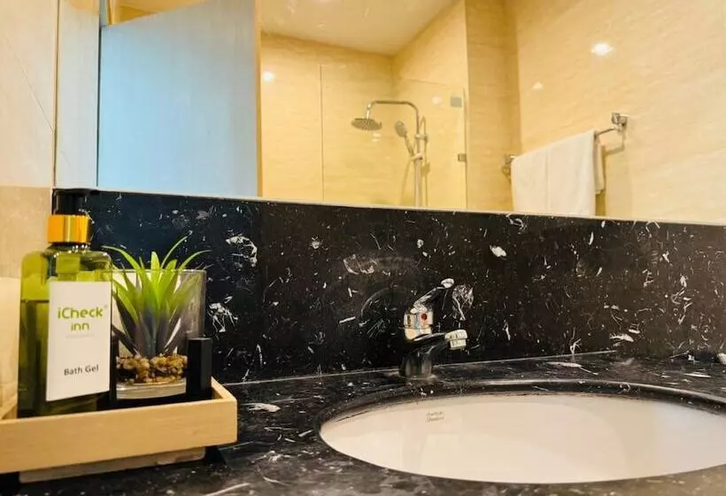 Fotos del hotel Icheck Inn Residence Soi 2  Sha Extra Plus:  9