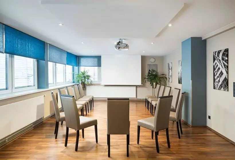 Fotos del hotel Leonardo Hotel Berlin:  3