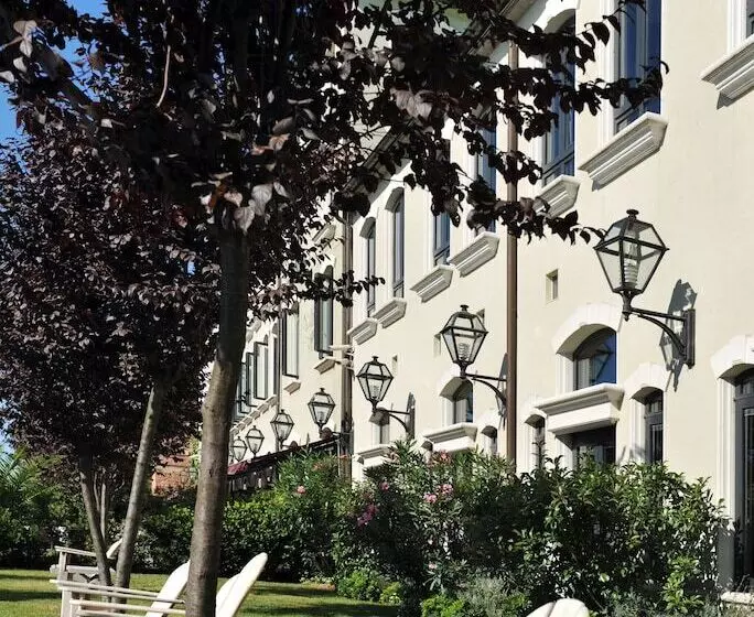 Fotos del hotel Sumahan  On The Water:  7