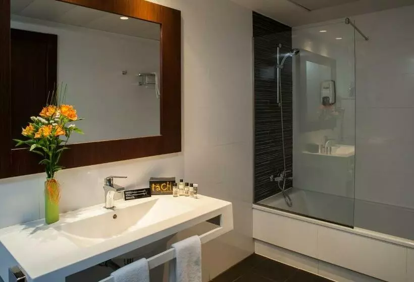 Fotos del hotel Täch Madrid Airport:  9