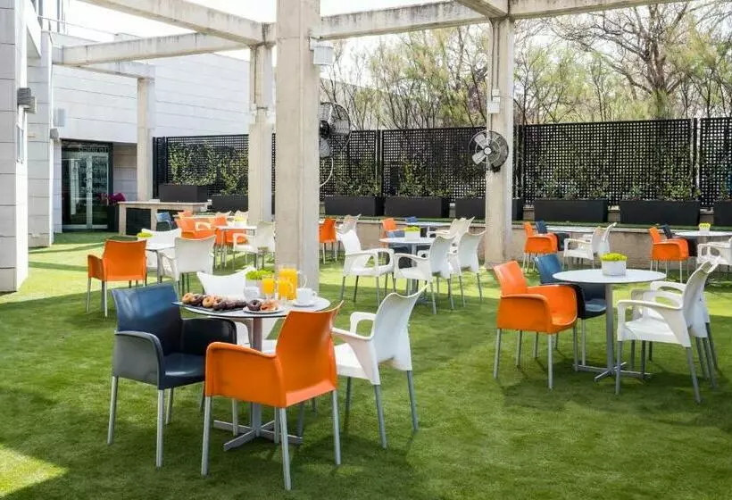 Fotos del hotel Täch Madrid Airport:  4