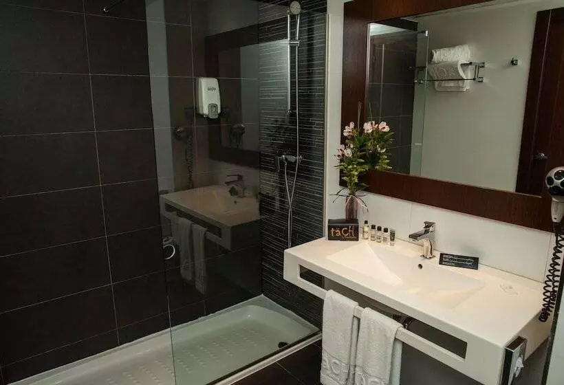 Fotos del hotel Täch Madrid Airport:  12