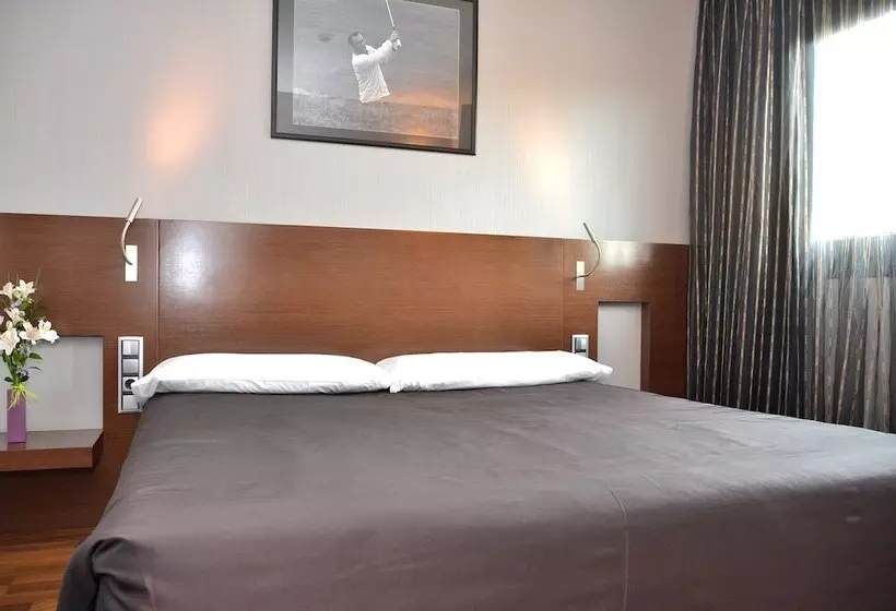 Fotos del hotel Täch Madrid Airport:  9