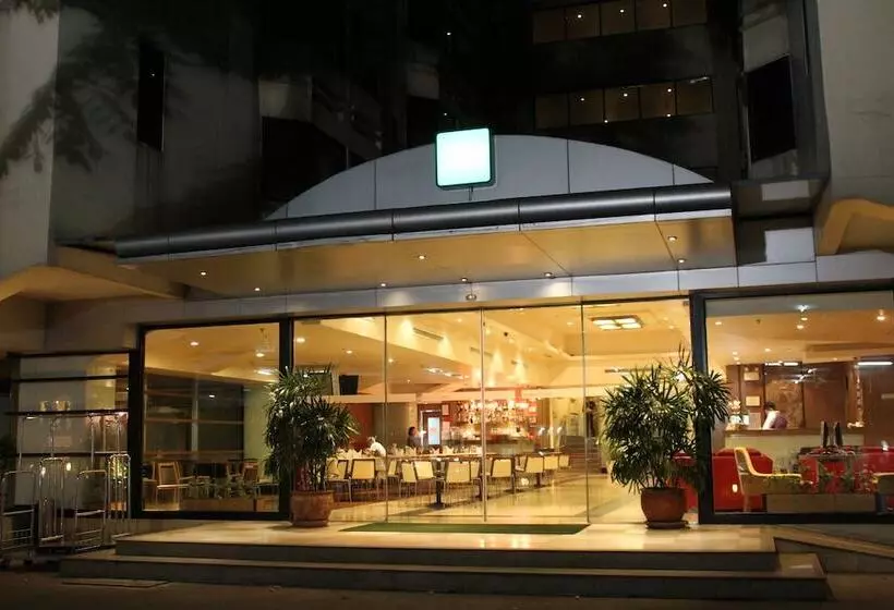 Fotos del hotel The Seasons Bangkok Huamark  Sha:  13