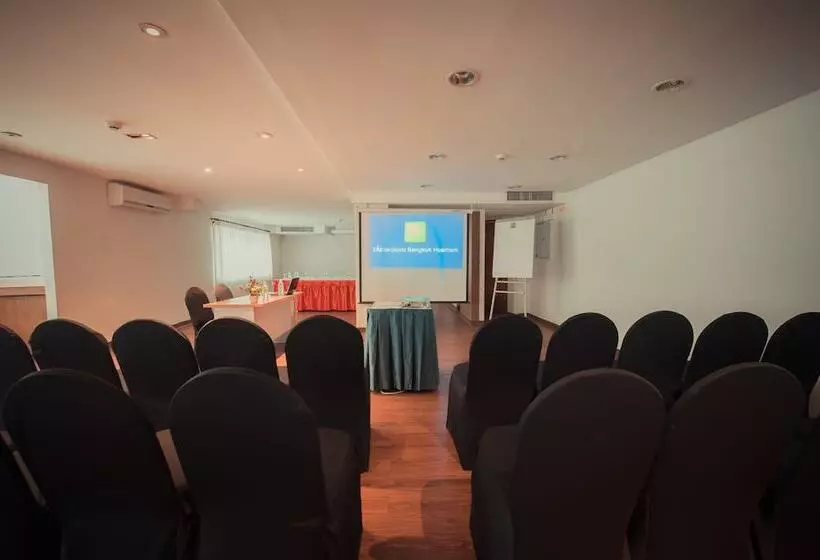 Fotos del hotel The Seasons Bangkok Huamark  Sha:  15