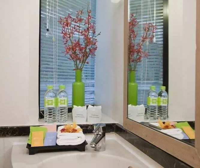 Fotos del hotel The Seasons Bangkok Huamark  Sha:  25