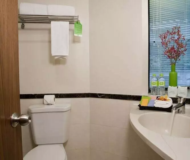 Fotos del hotel The Seasons Bangkok Huamark  Sha:  23