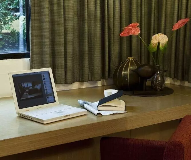 Fotos del hotel The Seasons Bangkok Huamark  Sha:  12