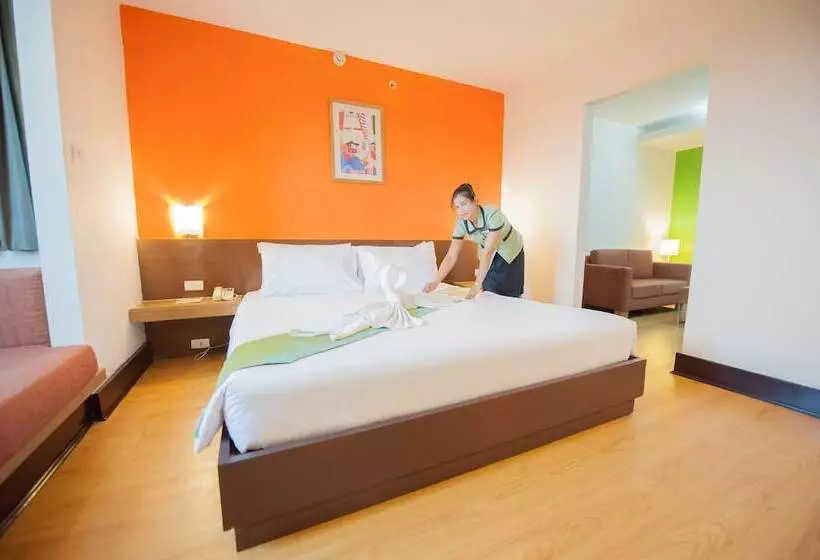 Fotos del hotel The Seasons Bangkok Huamark  Sha:  2