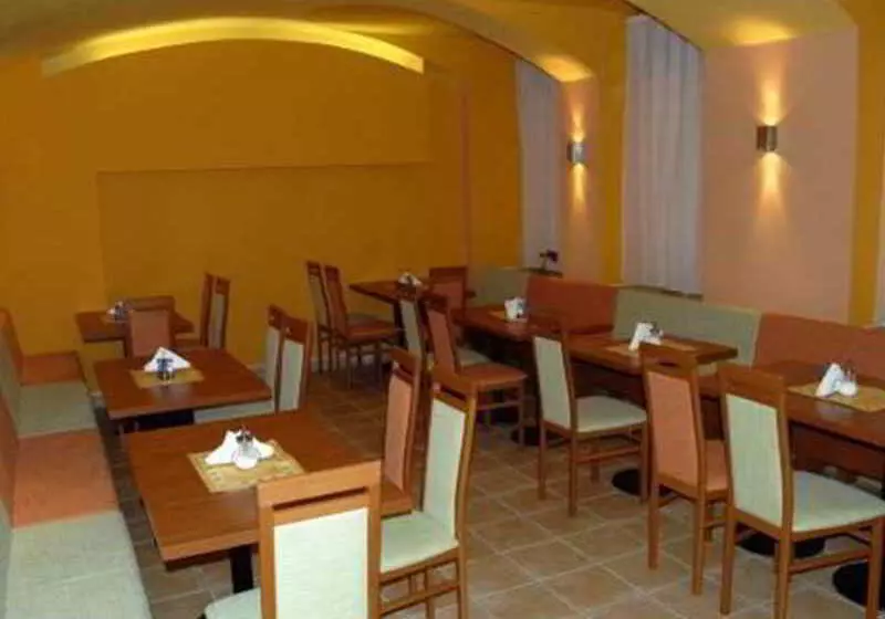 City Central De Luxe