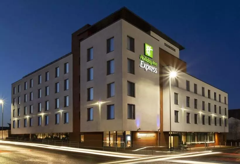 Fotos del hotel Holiday Inn Express Cheltenham Town Centre, An Ihg:  10