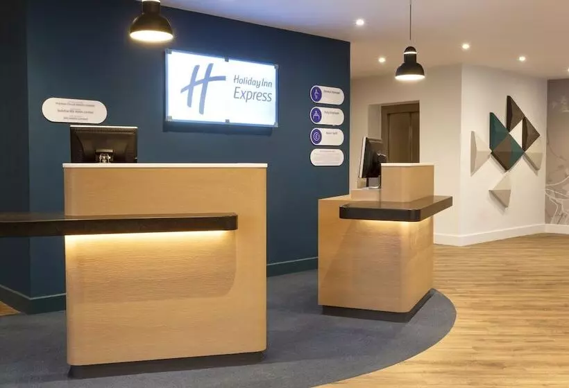 Fotos del hotel Holiday Inn Express Cheltenham Town Centre, An Ihg:  4