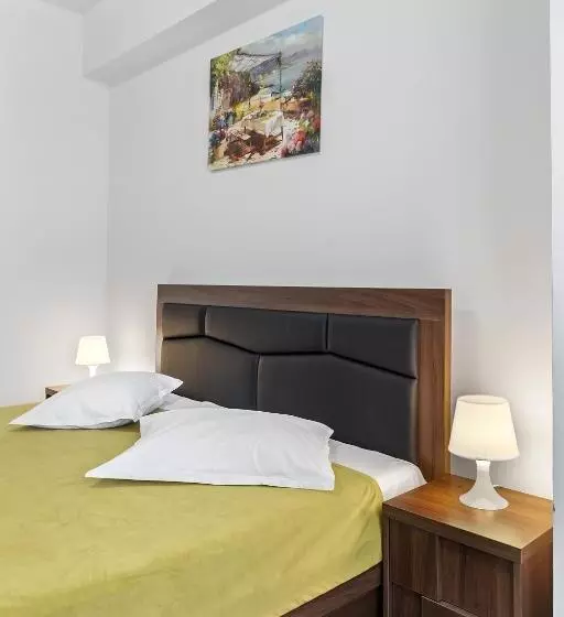 Fotos del hotel Lina:  22