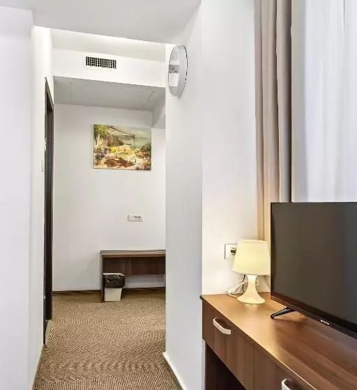 Fotos del hotel Lina:  7