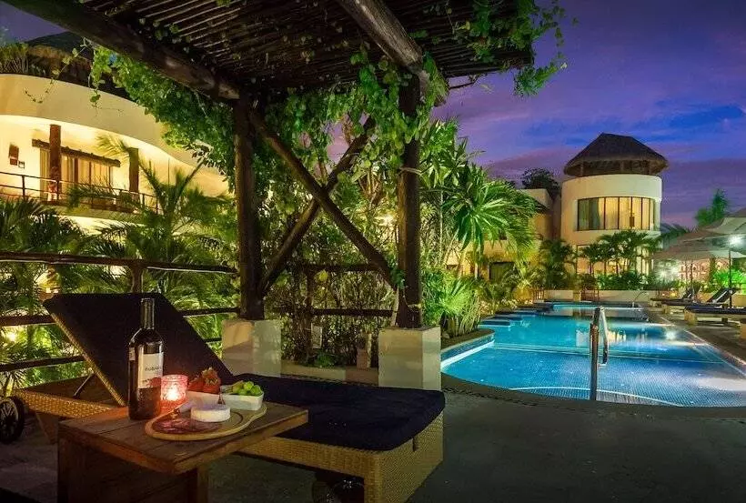 Fotos del hotel Porto Playa Condo Hotel And Beach Club:  5