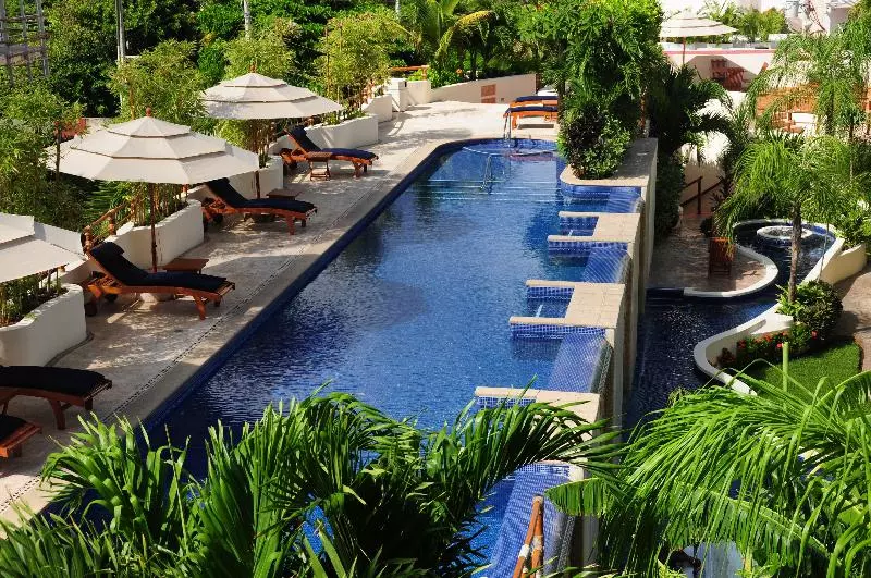 Fotos del hotel Porto Playa Condo Hotel And Beach Club:  8