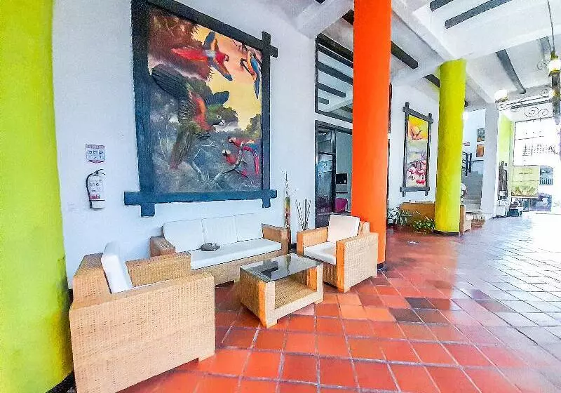 Fotos del hotel Sansiraka:  7