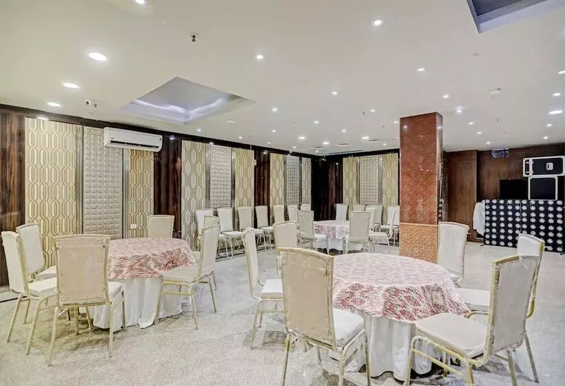 Fotos del hotel The Orion  Greater Kailash:  13