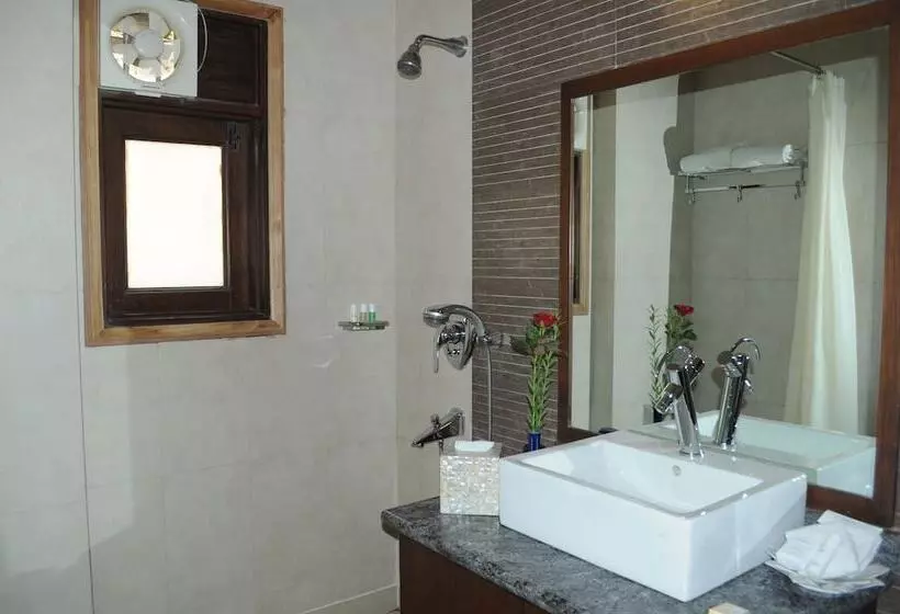 Fotos del hotel The Orion  Greater Kailash:  20