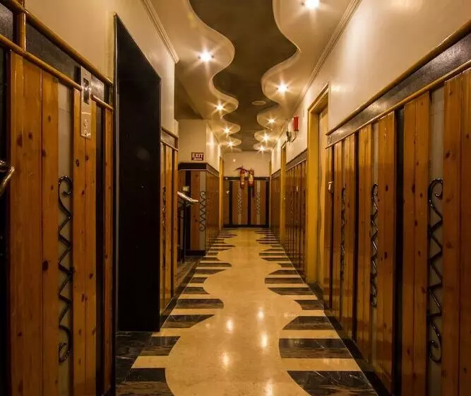 Fotos del hotel The Suncourt  Yatri:  11