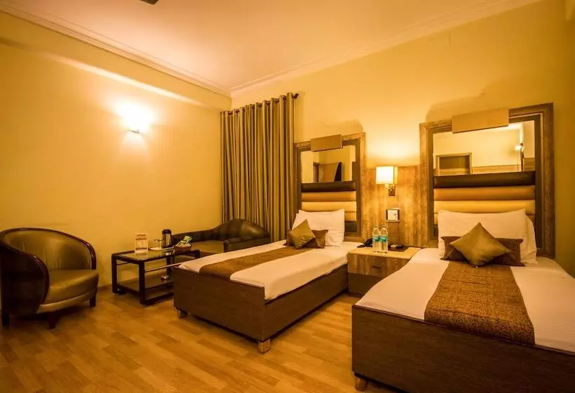 Fotos del hotel The Suncourt  Yatri:  2