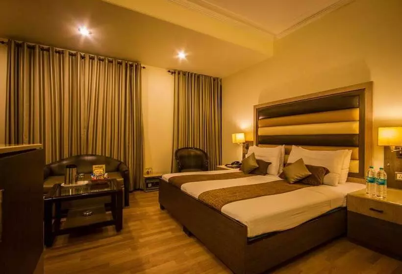 Fotos del hotel The Suncourt  Yatri:  16