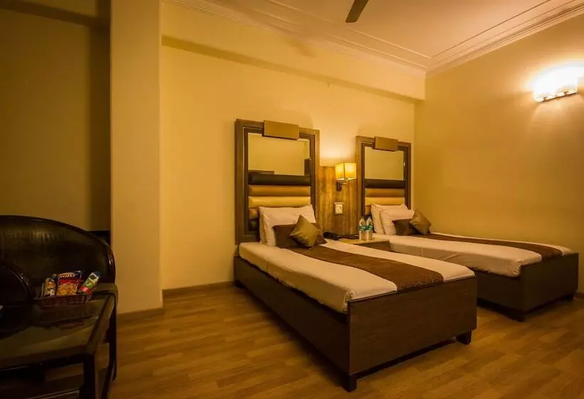 Fotos del hotel The Suncourt  Yatri:  13