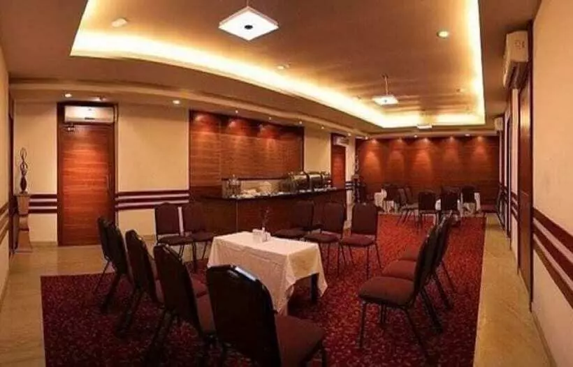 Fotos del hotel Dr.rajkumar International:  5