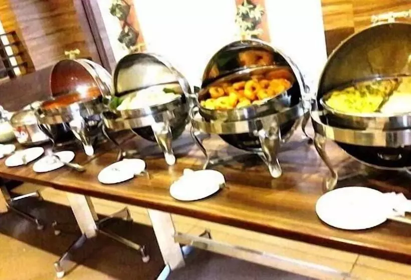 Fotos del hotel Dr.rajkumar International:  4