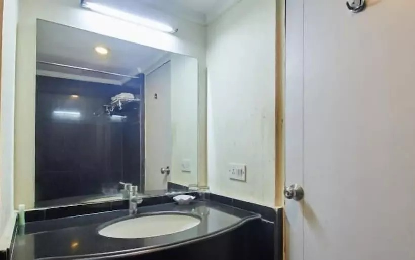 Fotos del hotel Dr.rajkumar International:  11