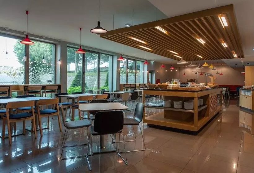 Holiday Inn Express Lisbon Airport, An Ihg