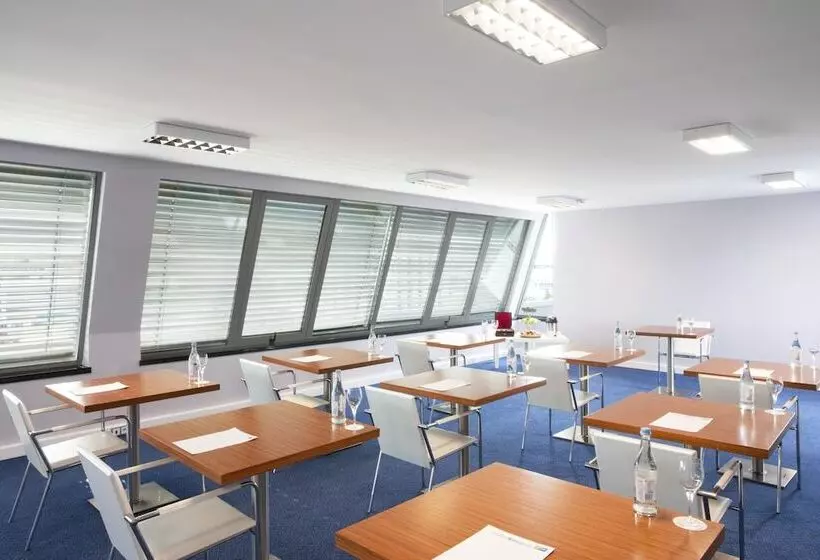 Fotos del hotel Holiday Inn Express Lisbon Airport, An Ihg:  2