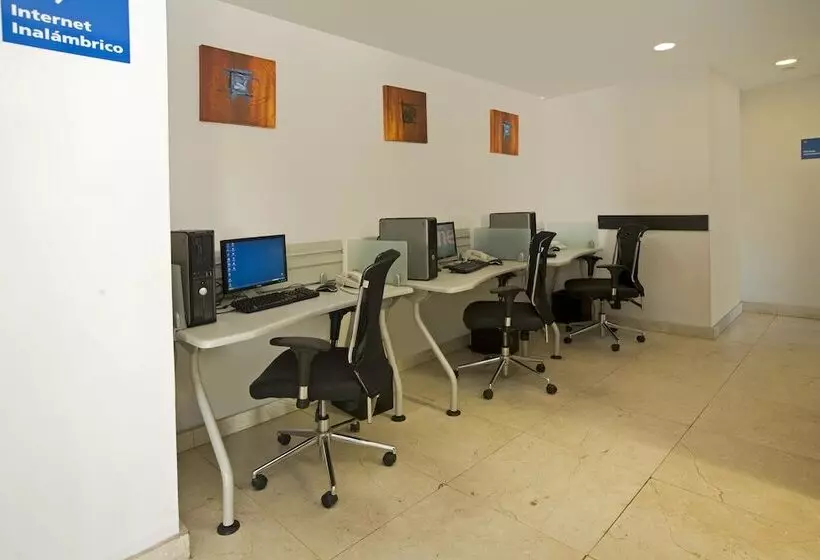 Fotos del hotel One Aguascalientes San Marcos:  16