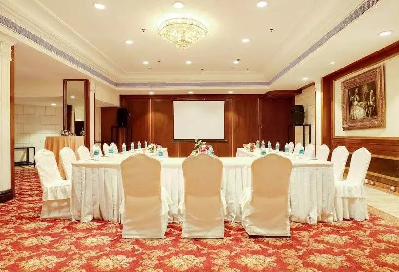 Fotos del hotel The Royal Plaza:  4