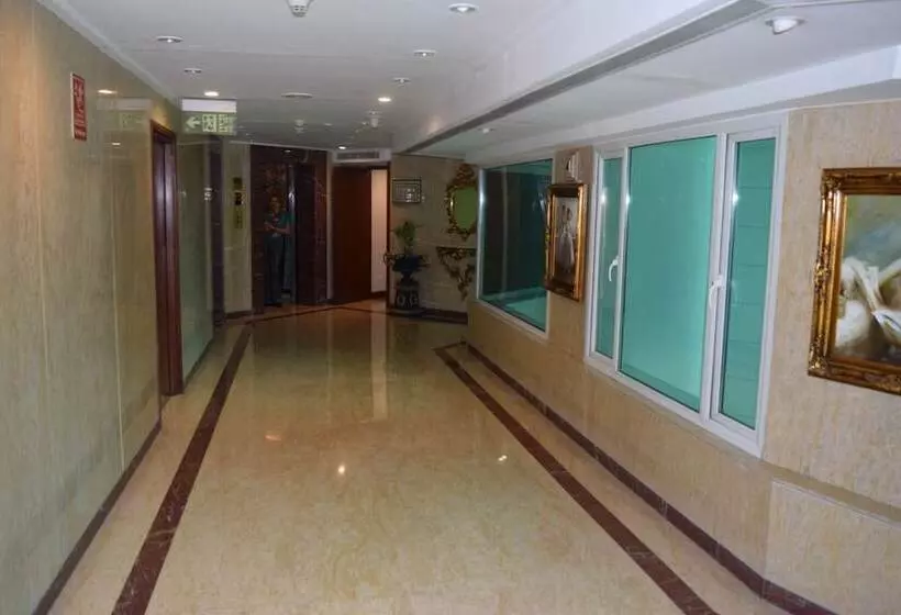 Fotos del hotel The Royal Plaza:  3