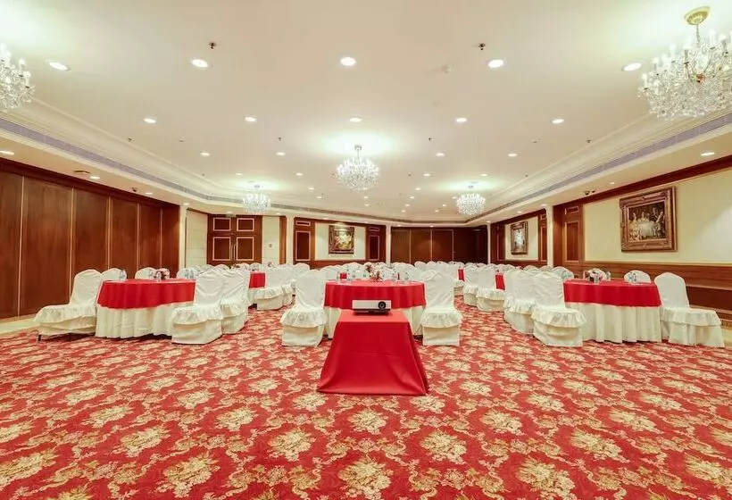 Fotos del hotel The Royal Plaza:  13