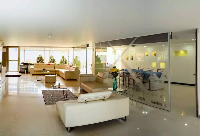 Confort 80 Zona Rosa