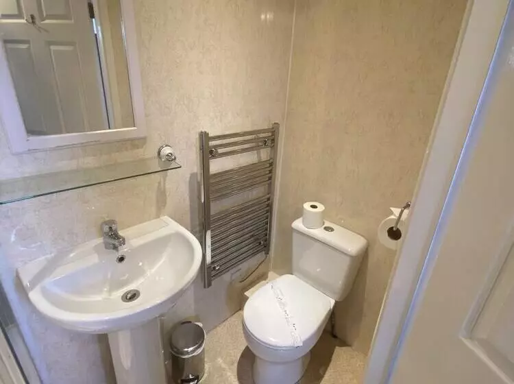 Fotos del hotel Autumn Leaves Guest House:  5