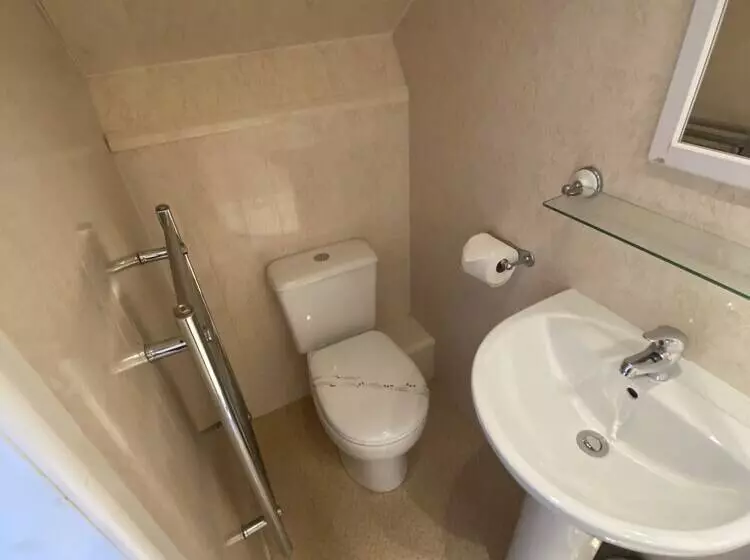 Fotos del hotel Autumn Leaves Guest House:  17