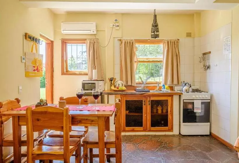 Fotos del hotel Cabañas Del Arroyo:  4