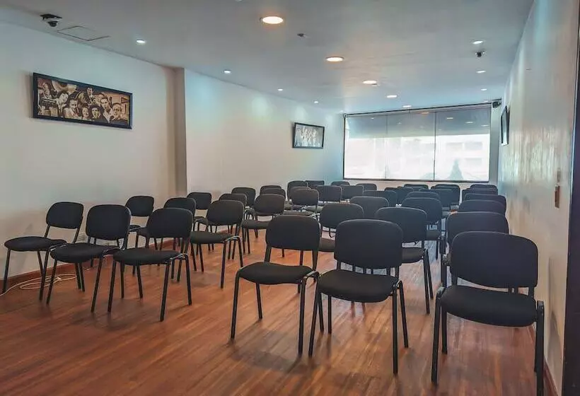 Fotos del hotel Charlotte Plaza 26:  3