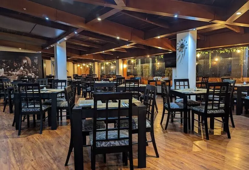 Fotos del hotel Charlotte Plaza 26:  2