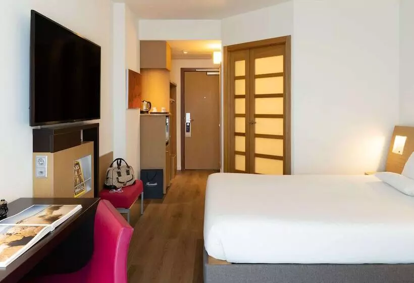 Novotel Barcelona City