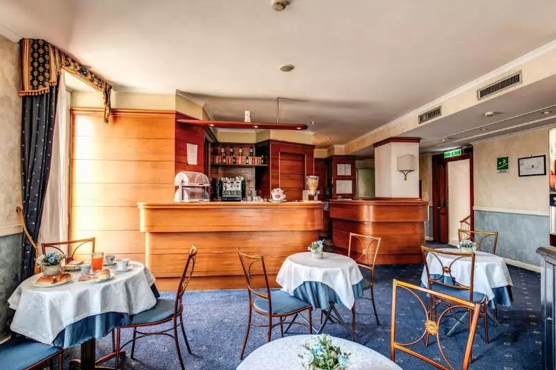 Fotos del hotel Laura:  16